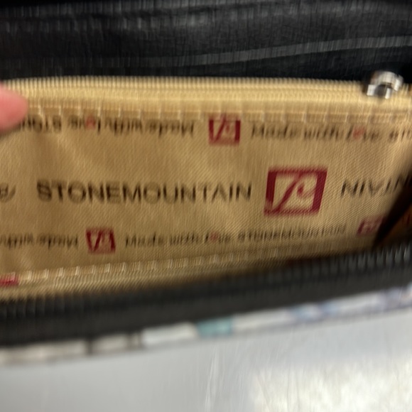 NWOT! Stone Mountain Wallet - Picture 9 of 10